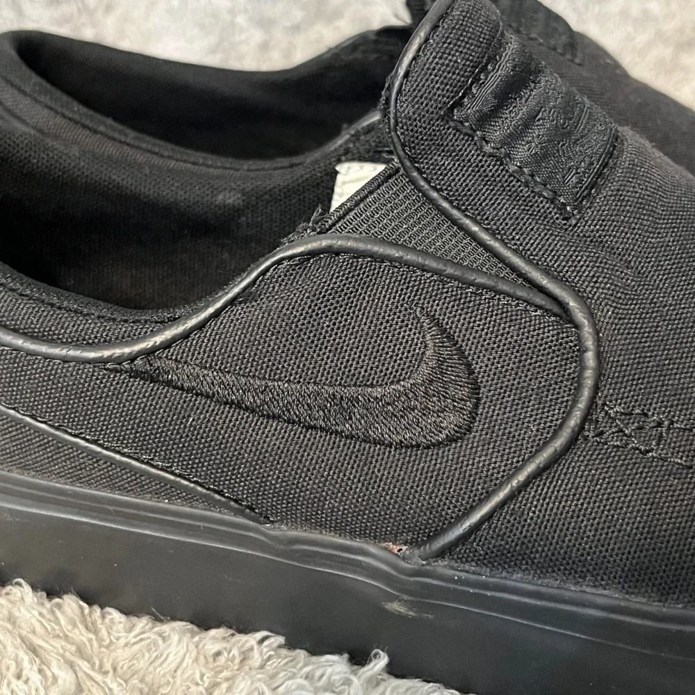 Nike SB Stefan Janoski Slip-On Black‎ 882988-010 Youth 5.5Y Canvas Skate Shoes